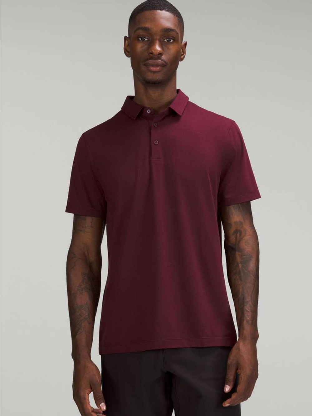 Lululemon Evolution Short Sleeve Polo Shirt
Cassis size L